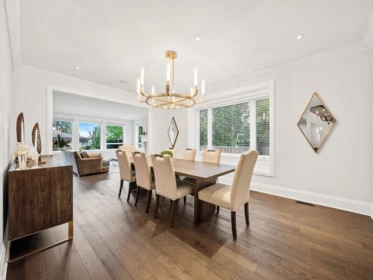 Dining Area Photo of 433 E Queens Road, North Vancouver, BC