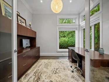 Living Room Photo of 433 E Queens Road, North Vancouver, BC
