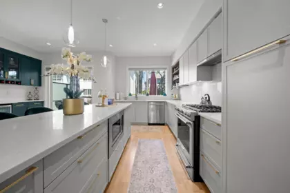 Kitchen Photo of 7 2828 156 Street, Surrey, BC