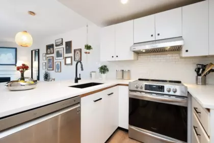 Breakfast Nook Photo of 112 2020 W 8th Avenue, Vancouver, BC
