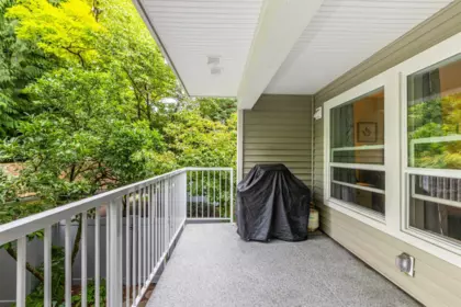Front Yard Photo of 202 9688 148 Street, Surrey, BC