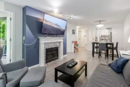 Office / Den Photo of 202 9688 148 Street, Surrey, BC