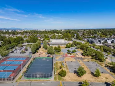 Swimming Pool Photo of 4 7140 Railway Avenue, Richmond, BC