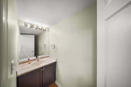 Entry Foyer Photo of 20 323 Governors Court, New Westminster, BC