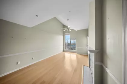 Walk-In Closet Photo of 20 323 Governors Court, New Westminster, BC