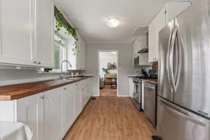 Kitchen Island Photo of 58458 Mckay Road, Laidlaw, BC