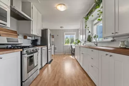 Kitchen Photo of 58458 Mckay Road, Laidlaw, BC