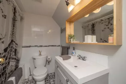 Hot Tub / Spa Photo of 1119 Cloverley Street Street, North Vancouver, BC