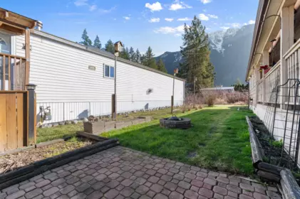 Family Room Photo of 107 65367 Kawkawa Lake Road, Hope, BC
