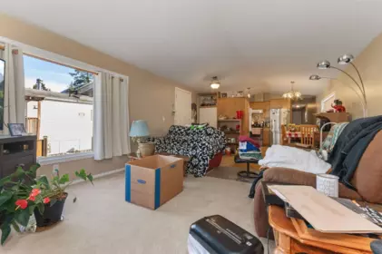 Laundry Room Photo of 107 65367 Kawkawa Lake Road, Hope, BC