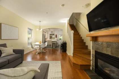 Kitchen Island Photo of 237 18 Jack Mahony Place, New Westminster, BC