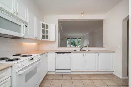 Walk-In Closet Photo of 207 678 W Queens Road, North Vancouver, BC