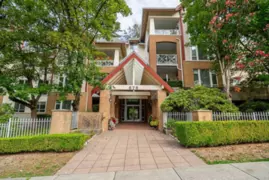 207 678 W Queens Road, North Vancouver, BC