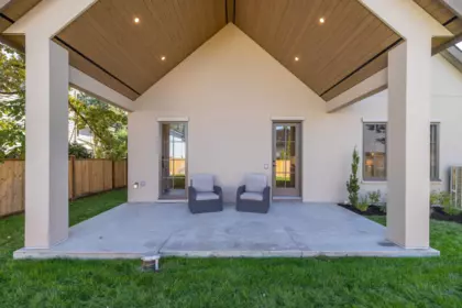 Swimming Pool Photo of 2 23787 40 Avenue, Langley, BC