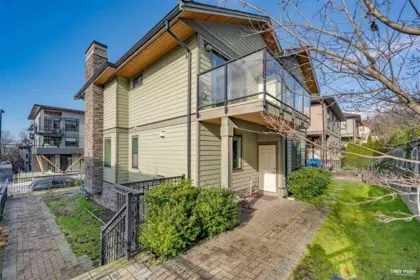 1436 Bewicke Avenue, North Vancouver, BC, North Vancouver — Townhouse for sale