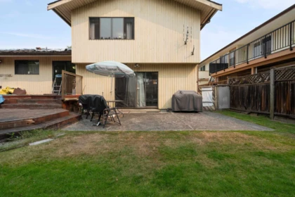 Basement Recreation Room Photo of 7340 Schaefer Avenue, Richmond, BC
