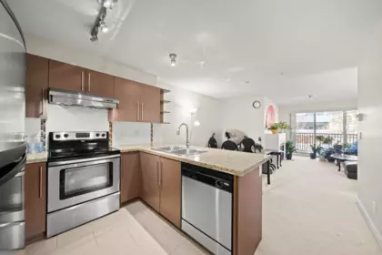 322 2088 Beta Avenue, Burnaby, BC, Burnaby — Apartment/Condo for sale