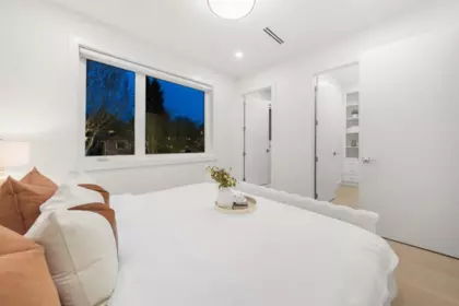 Mudroom Photo of 1 1582 E 2nd Avenue, Vancouver, BC