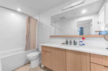 Guest Bathroom Photo of 412 2188 Madison Avenue, Burnaby, BC