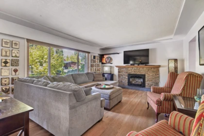 Kitchen Island Photo of 517 Ailsa Avenue, Port Moody, BC