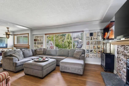 Kitchen Photo of 517 Ailsa Avenue, Port Moody, BC