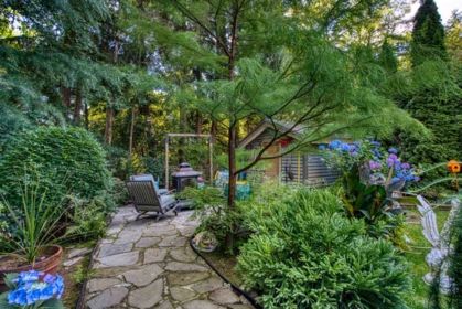 Swimming Pool Photo of 517 Ailsa Avenue, Port Moody, BC