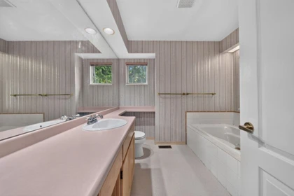 Mudroom Photo of 9293 Goldhurst Terrace, Burnaby, BC