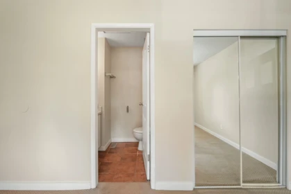 Primary Bathroom Photo of 1683 Suffolk Avenue, Port Coquitlam, BC