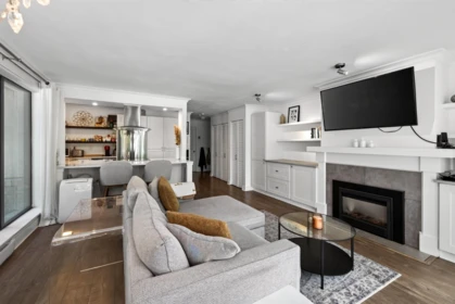 101 1702 Chesterfield Avenue, North Vancouver, BC, North Vancouver — Apartment/Condo for sale