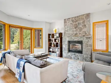 8107 Muirfield Crescent, Whistler, BC, Whistler — Single Family Residence for sale