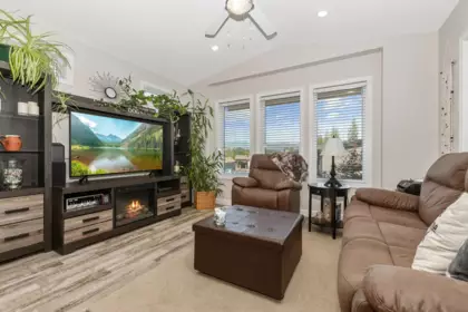 20 53480 Bridal Falls Road, Rosedale, BC, Rosedale — Single Family Residence for sale