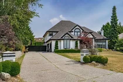 5726 124 Street, Surrey, BC, Surrey — Single Family Residence for sale