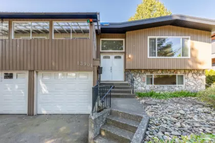 13901 Malabar Avenue, White Rock, BC, White rock — Single Family Residence for sale
