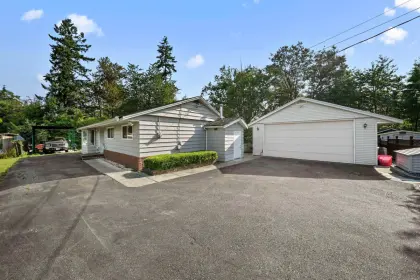 23227 Dewdney Trunk Road, Maple Ridge, BC, Maple ridge — Single Family Residence for sale