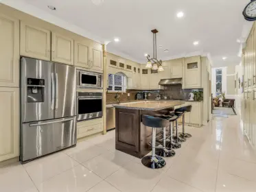 6411 Blundell Road, Richmond, BC, Richmond — Single Family Residence for sale