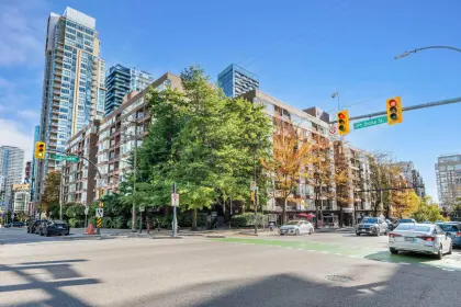 902 1330 Burrard Street, Vancouver, BC, Vancouver — Apartment/Condo for sale