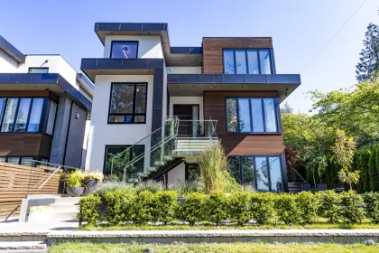 462 E 20th Street, North Vancouver, BC, North vancouver — Single Family Residence for sale