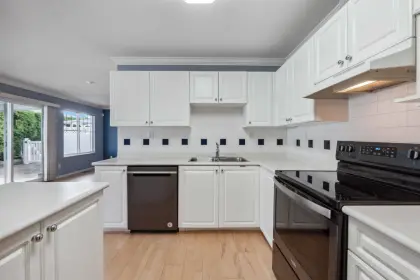 47 6885 184 Street, Surrey, BC, Surrey — Townhouse for sale