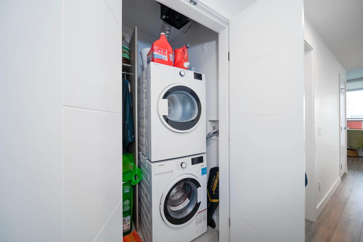 Bedroom 3 Photo of 1601 6398 Silver Street, Burnaby, BC