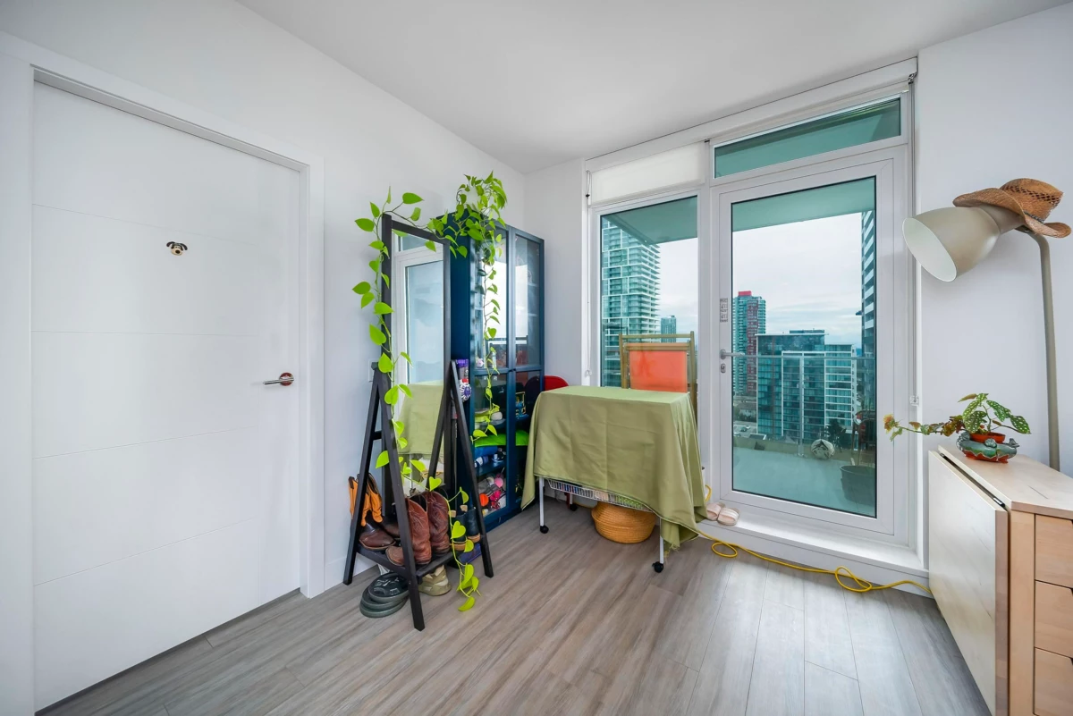 Bedroom 4 Photo of 1601 6398 Silver Street, Burnaby, BC