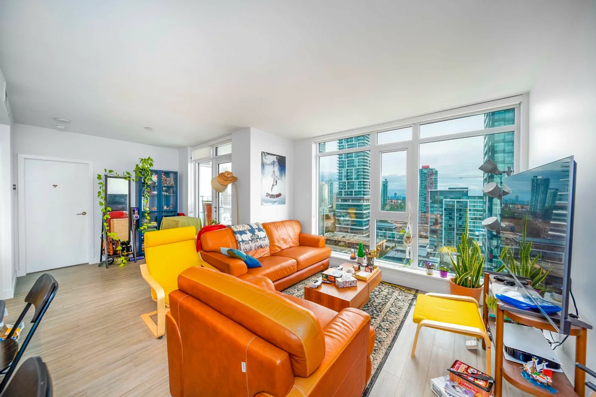 Kitchen Island Photo of 1601 6398 Silver Street, Burnaby, BC