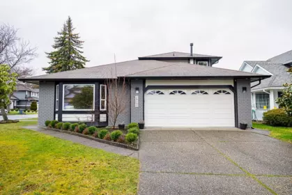 15153 96a Avenue, Surrey, BC, Surrey — Single Family Residence for sale