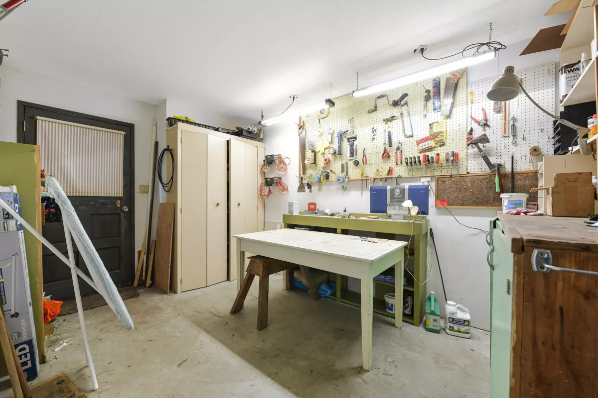 Entry Foyer Photo of 524 Bay Turnabout, Mayne Island, BC