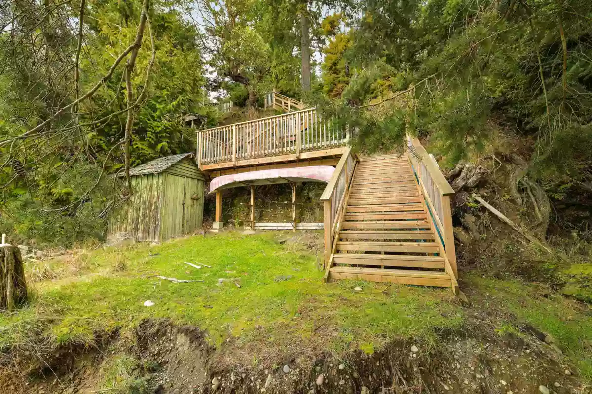 Outdoor Deck Photo of 524 Bay Turnabout, Mayne Island, BC