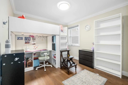 Basement Recreation Room Photo of 15733 Wills Brook Way, Surrey, BC
