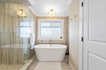 Primary Bathroom Photo of 15733 Wills Brook Way, Surrey, BC
