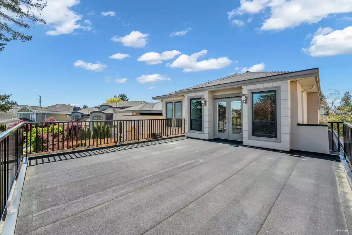 Garage Interior Photo of 7531 Chelsea Road, Richmond, BC