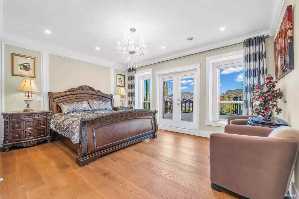 Hallway Photo of 7531 Chelsea Road, Richmond, BC