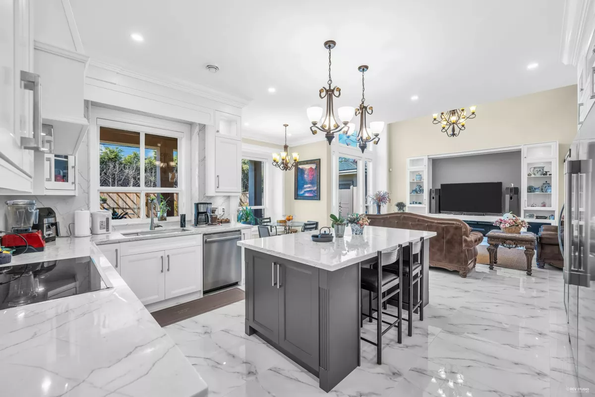 Kitchen Island Photo of 7531 Chelsea Road, Richmond, BC