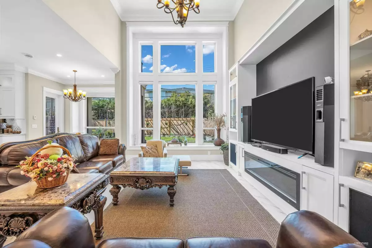 Living Room Photo of 7531 Chelsea Road, Richmond, BC